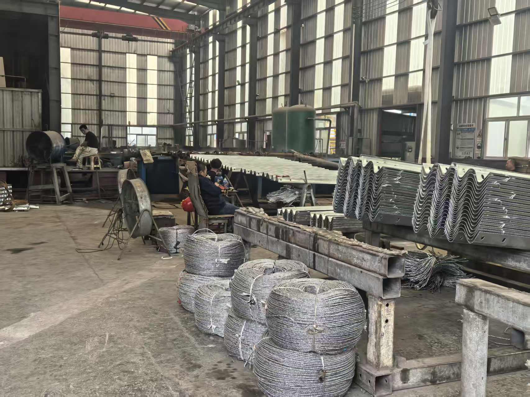 潜江市波形护栏配件三波波形护栏 - 一站式服务